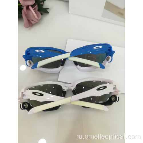 Стильные солнцезащитные очки с защитой от ультрафиолетовых лучей